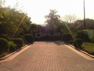 4-bedroom-stand-alone-house-for-rent-in-chudleigh