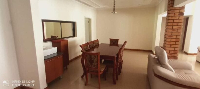 4-bedroom-stand-alone-house-for-rent-in-chudleigh-big-3