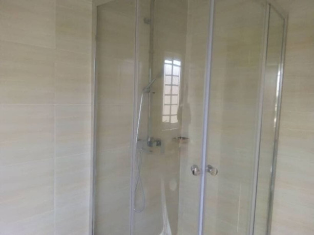 3-bedroom-flat-for-rent-in-chalala-big-4