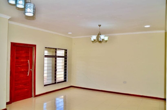 3-bedroom-flat-for-rent-in-kabulonga-big-3