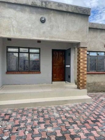 2-bedroom-flat-for-rent-in-meanwood-kwamwena-big-0