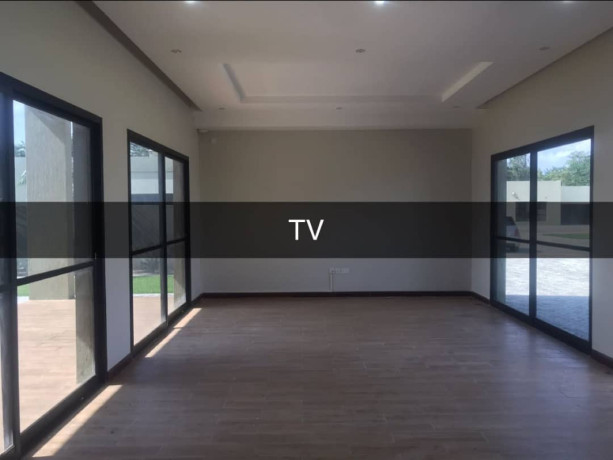 3-bedroom-house-for-rent-in-lilayi-big-4