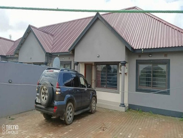 2-bedroom-flat-for-rent-in-ibex-hill-big-4