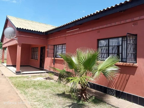 3-bedroom-flat-for-rent-in-chalala-big-1