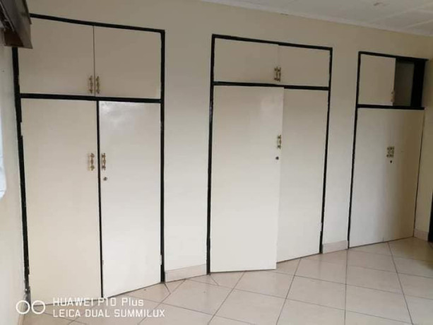 3-bedroom-flat-for-rent-in-chalala-big-2