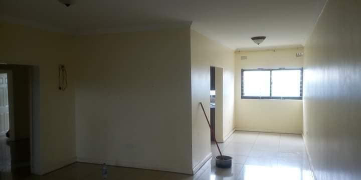 2-bedroom-standalone-house-for-rent-in-woodlands-big-4