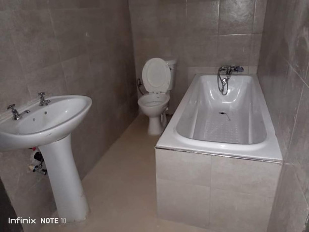 3-bedroom-flat-for-rent-in-chalala-big-4