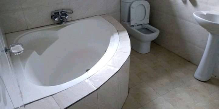 2-bedroom-flat-for-rent-big-7