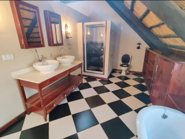 4-bedroom-standalone-house-for-rent-in-chifwema-road-big-6