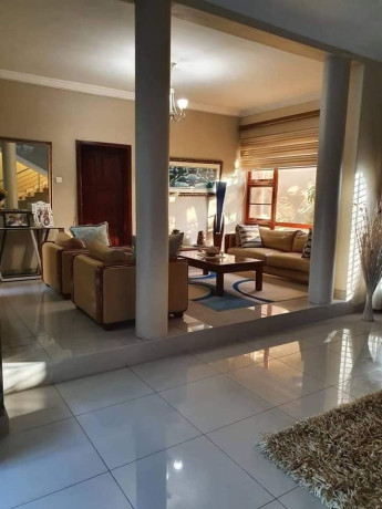 5-bedroom-double-storey-home-for-sale-in-roma-park-big-4