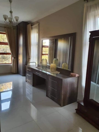 5-bedroom-double-storey-home-for-sale-in-roma-park-big-7