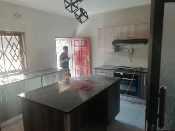 3-bedroom-flat-for-rent-in-chalala-big-6