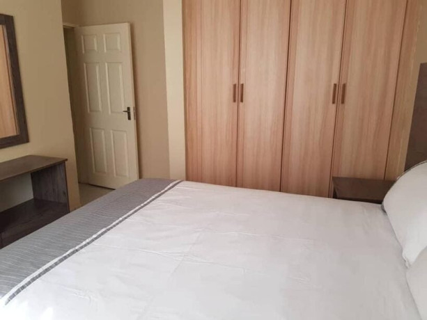 2-bedroom-furnished-apartment-for-rent-in-roma-park-big-9