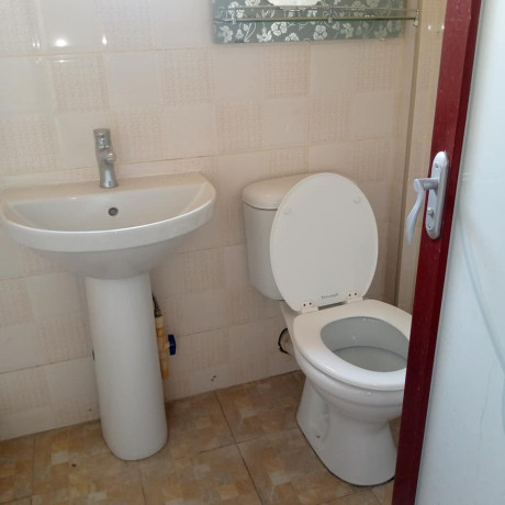 3-bedroom-flat-for-rent-in-ibex-hill-big-5