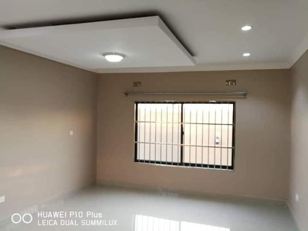 3-bedroom-flat-for-rent-in-lilayi-big-9