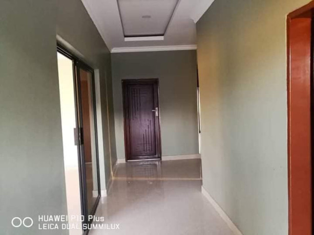 3-bedroom-flat-for-rent-in-lilayi-big-6