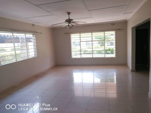 3-bedroom-flat-for-rent-in-chalala-big-5