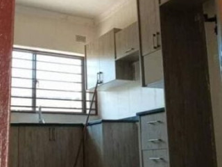 3-bedroom-flat-for-rent-in-meanwood-ibex-hill