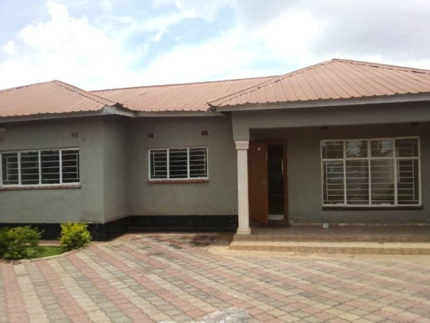 3-bedroom-flat-for-rent-in-chalala-big-0