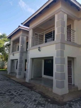 3-bedroom-flats-for-rent-in-meanwood-ibex-big-3