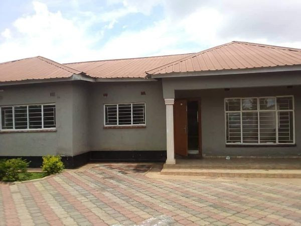 3-bedroom-flat-for-rent-in-chalala-big-0