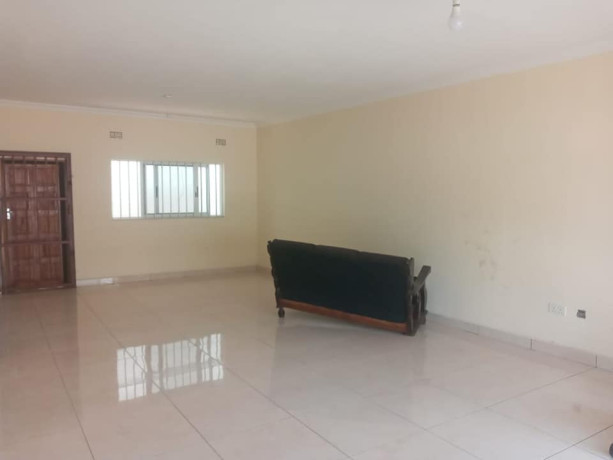 2-bedroom-flat-for-rent-in-makeni-big-4
