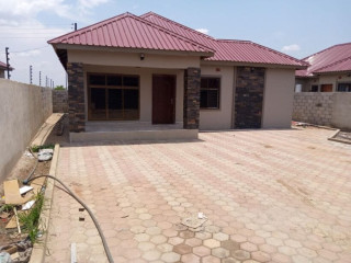 3-bedroom-house-for-rent-in-new-kasama