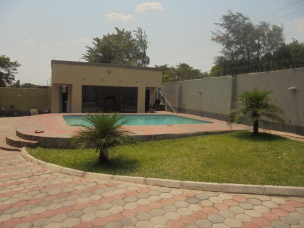 2-bedroom-flats-for-rent-in-roma-big-3