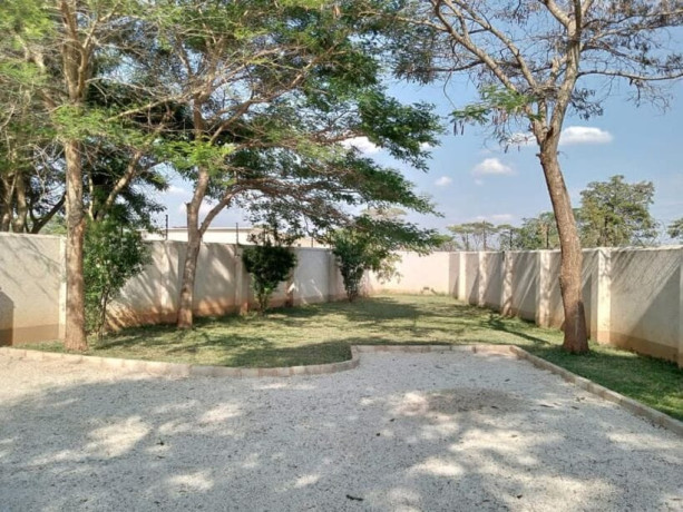 4-bedroom-house-for-rent-in-waterfalls-big-2