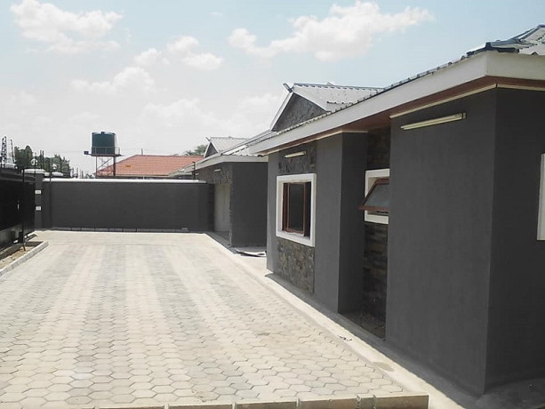 3-bedroom-house-for-rent-in-ibex-hill-big-4