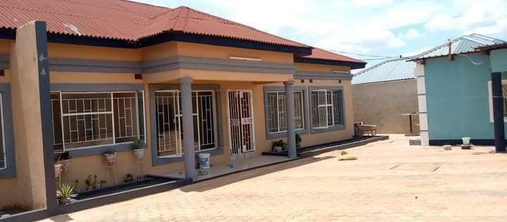 3-bedroom-house-for-rent-in-lilayi-estates-big-0