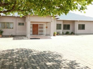 4-bedroom-apartment-for-rent-in-meanwood-ibex