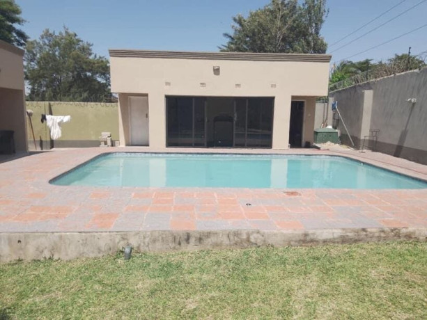 2-bedroom-executive-flat-for-rent-in-roma-big-5