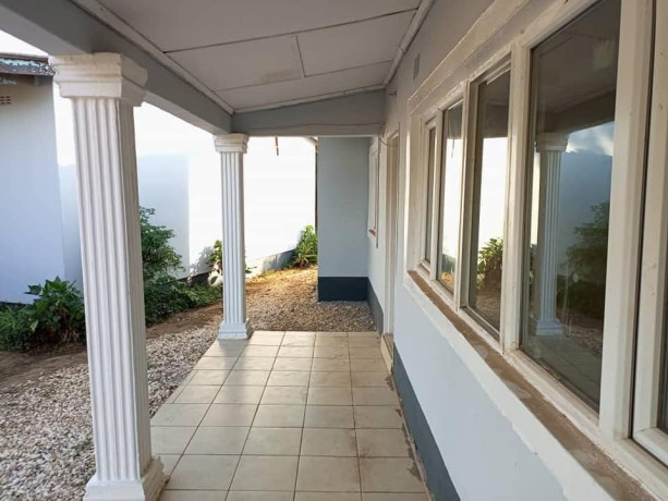 2-bedroom-flat-for-rent-in-new-avondale-big-4