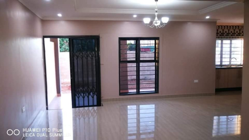 3-bedroom-flat-for-rent-in-ibex-hill-big-5