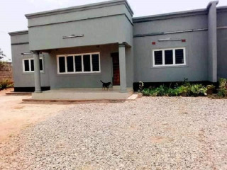 3-bedroom-flat-for-rent-in-chalala