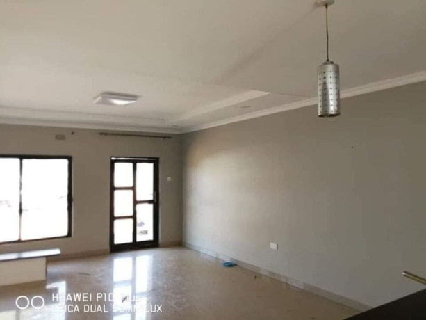 3-bedroom-flat-for-rent-in-waterfalls-big-3