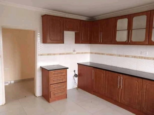 3-bedroom-flat-for-rent-in-chalala-big-2