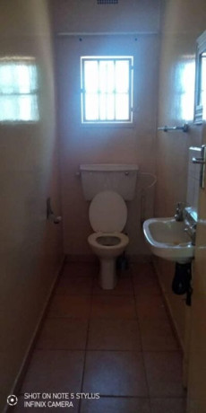 2-bedroom-semi-detached-flat-for-rent-in-kabulonga-big-2