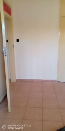 2-bedroom-semi-detached-flat-for-rent-in-kabulonga-big-4