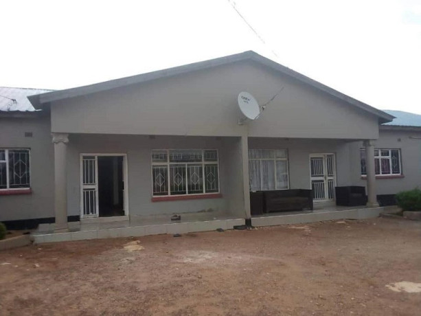 3-bedroom-flat-for-rent-in-chalala-big-0