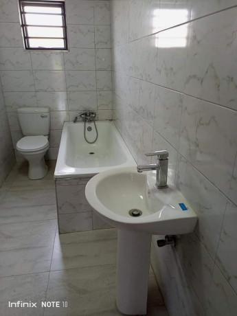 3-bedroom-semi-detached-house-for-rent-in-meanwood-ndeke-big-2