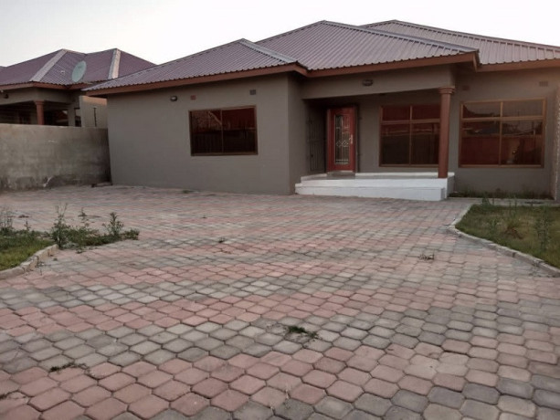3-bedroom-house-for-rent-in-ibex-hill-big-6