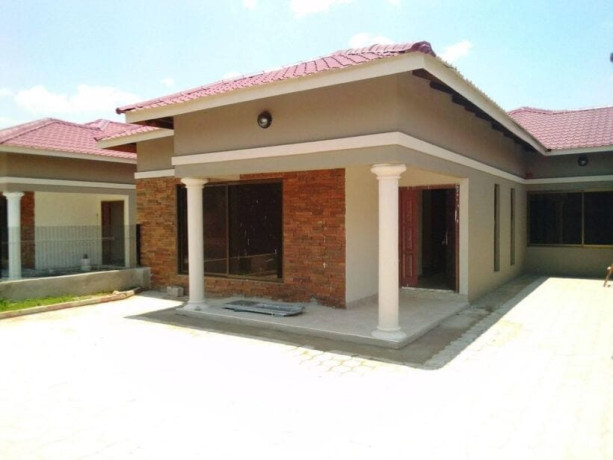 2-bedroom-flat-for-rent-in-meanwood-ibex-big-1