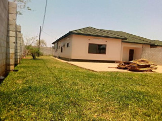 3-bedroom-flat-for-rent-in-lilayi