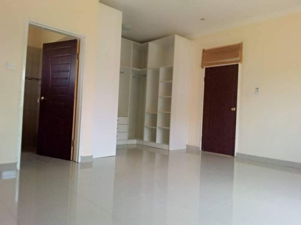 3-bedroom-flat-for-rent-in-lilayi-big-4