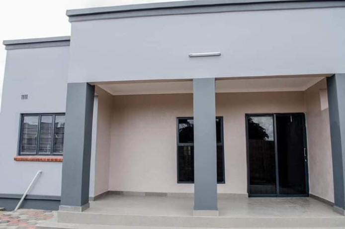 3-bedroom-semi-detached-flat-for-rent-in-ibex-hill-big-4