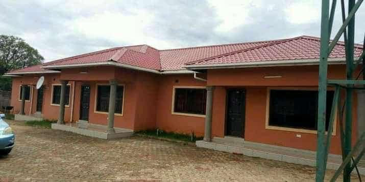 2-bedroom-flat-for-rent-in-makeni-big-0