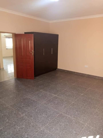 2-bedroom-flat-for-rent-in-kabulonga-big-2