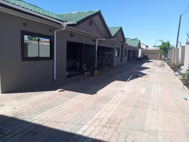 2-bedroom-flat-for-rent-in-kabulonga-big-0